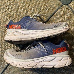 Hoka One Ons Clifton size 7.5
